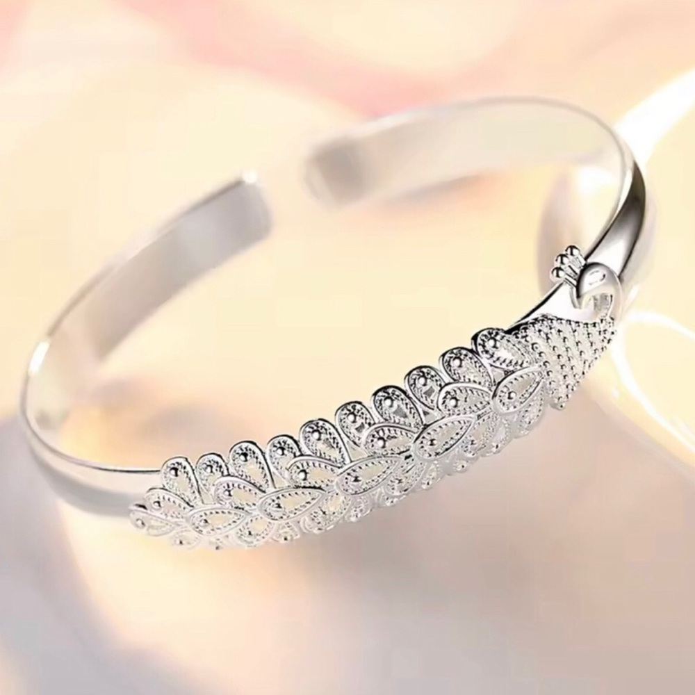 Elegant Sterling Silver Leaf Cuff Bracelet - Women Jewelry